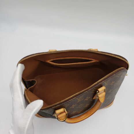 1684817562552 1684817562552