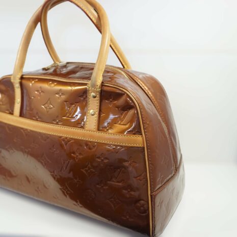 435C4E96-239D-4698-910B-B3DB7E77FB9A