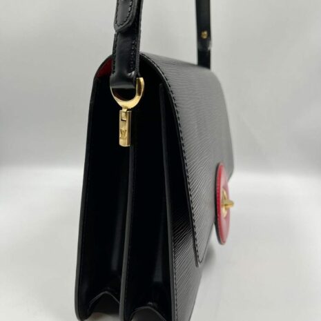 4D123D1C-7049-4306-AB6E-35165F56DAEAJPG