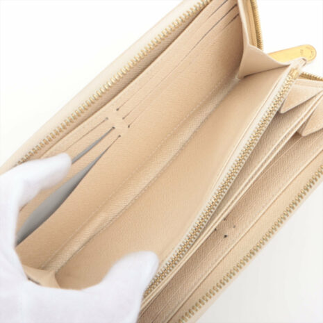 4_03049e82-770c-4698-aa6d-d580ba65049d 4_03049e82-770c-4698-aa6d-d580ba65049d