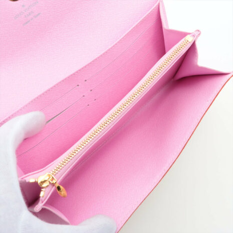 4_e9d2f2fe-fd1a-413f-b559-877dc38f751a 4_e9d2f2fe-fd1a-413f-b559-877dc38f751a