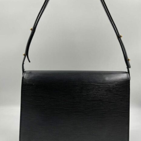 569E6194-2148-421E-AEB7-688FFA6A840EJPG