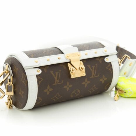 646d2715f260fcaa04ee71ebd1b3c2d8