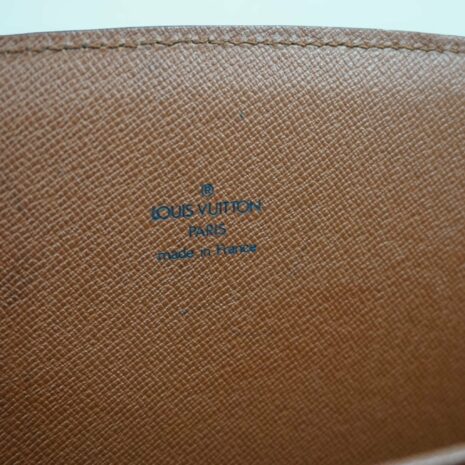 6E643D02-88B9-4FBC-BEAD-00CC8BCBD854