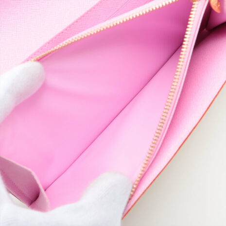 6_0731ae92-a615-4b23-b8e7-9b11664f821f 6_0731ae92-a615-4b23-b8e7-9b11664f821f