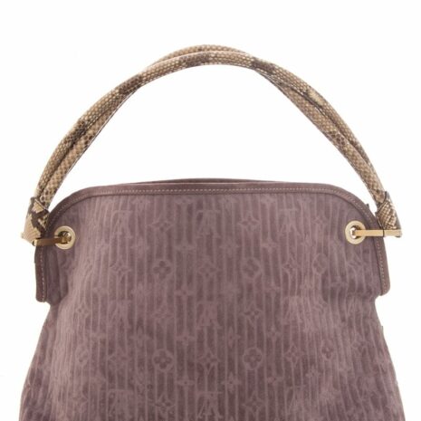 6e1307fcacacdcf7f39abd2912a3db04