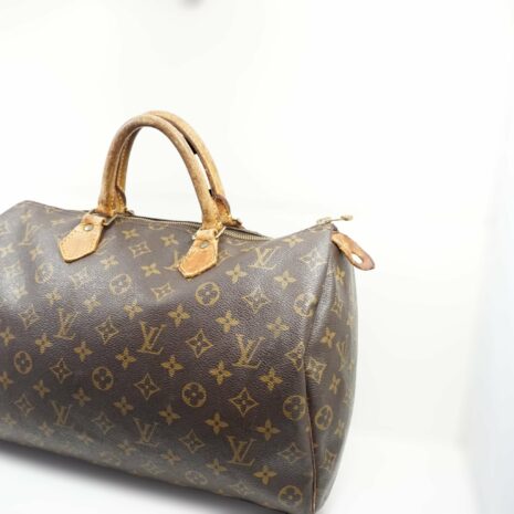 839B251A-DC9A-4BFF-966B-F4A8E5A889F6