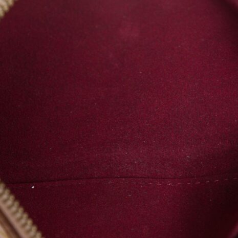 8d547734a7e822621a2b7e9ca6d7a39a