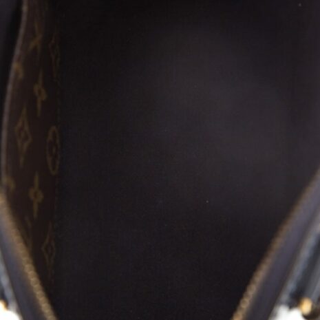 912c044cbd65d5eb8460f401bfb85e36