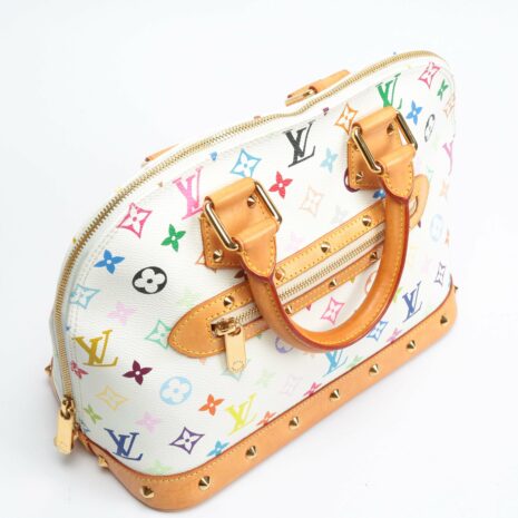 Gucci_3665-11_f64095d4-82f2-48a1-a576-14474876e6c7