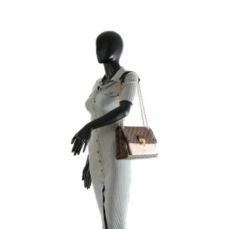 Gucci_4292-26-16_ca080641-2599-4dfd-8154-fa12d1c5f0a8