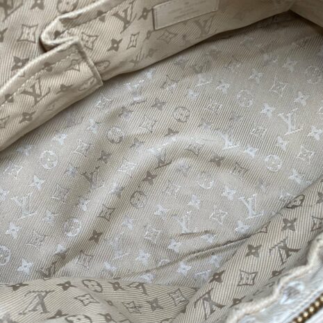 IMG_3893_727bc379-39c1-419b-89eb-e3634a8c426f