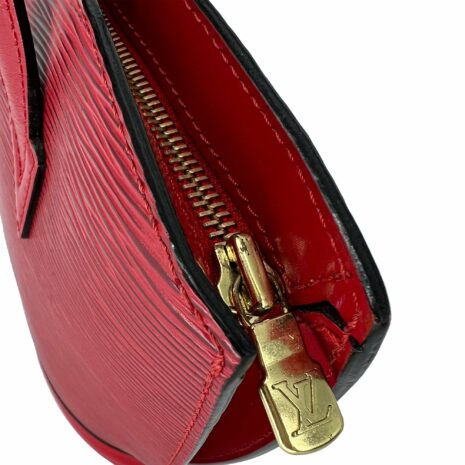 LV-red-second-7_986fd8ae-0f1f-474c-b5e7-0bff8878d106