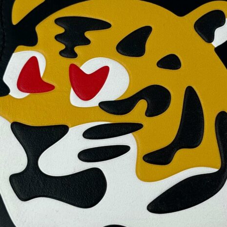 LV3249_5_57cecdc9-a3db-43c1-9bb7-5f3f4a130b7d