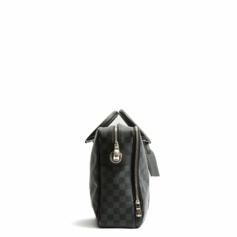 LV_4062-3_b9cf3ebf-8885-467d-84de-d380790927d5 LV_4062-3_b9cf3ebf-8885-467d-84de-d380790927d5