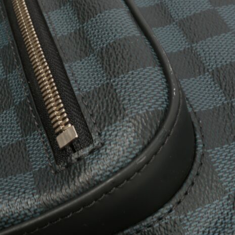 LV_4236-10_d9e3c72b-7f84-4618-9e64-7f28721dd498 LV_4236-10_d9e3c72b-7f84-4618-9e64-7f28721dd498