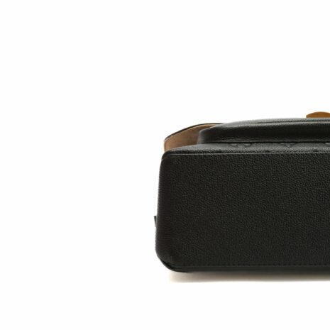 LV_4236-12_d59298c3-7c24-4d75-84f6-b897d00f934b