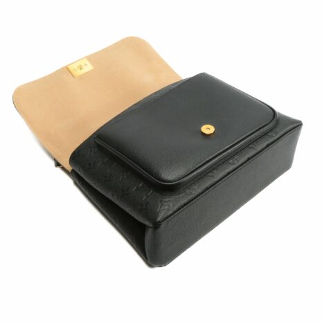 LV_4236-14_05fac6e0-6c98-41e2-b6ab-8b767852b099