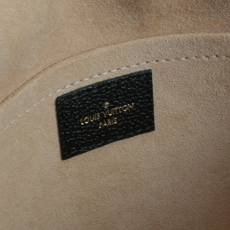 LV_4236-15_60ec00a8-ab02-4c3c-96e7-e6a1181d590f