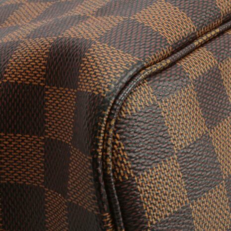 LV_4260-11_a37b6df3-83d0-479e-af39-36a8d5552cae