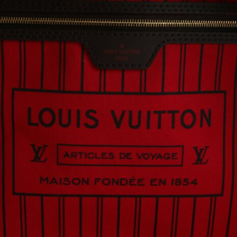 LV_4260-18_50001c66-b8e6-4745-90b8-ae410b138913