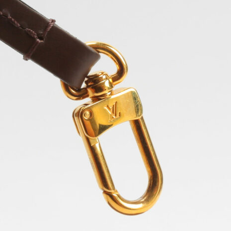 LV_4260-25_3035c441-faa5-4530-afdc-1a118ad1284d