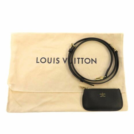 LouisVuittonNanoBaguetteNanoTheLuxuryPear8