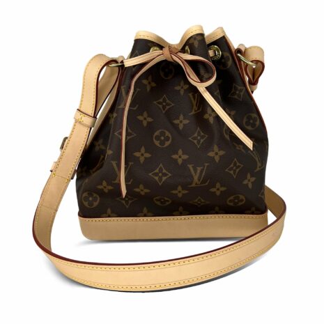 Monogram-noemedium-1