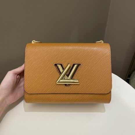 Photo11-1-24_113327AM-min