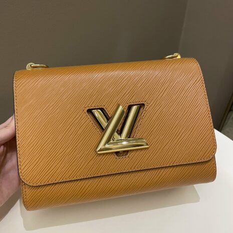 Photo11-1-24_113331AM-min