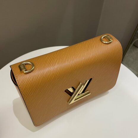 Photo11-1-24_113338AM-min