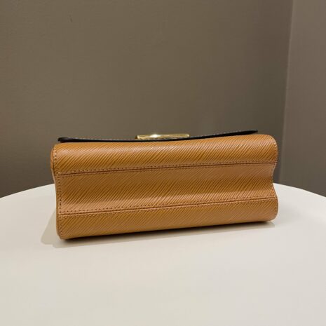 Photo11-1-24_113432AM-min