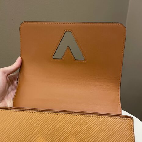 Photo11-1-24_113523AM-min