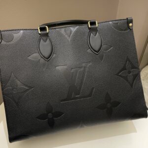 LV OnTheGo MM Black Empreinte