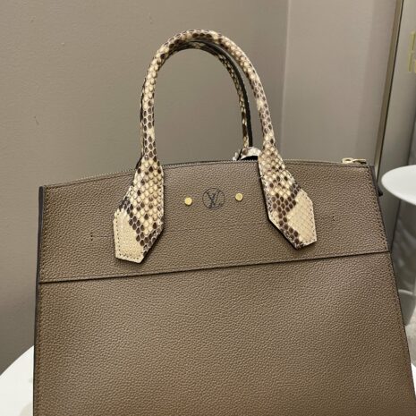 Photo16-1-24_34017PM-min Photo16-1-24_34017PM-min