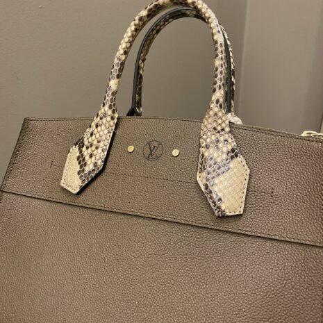 Photo16-1-24_34021PM-min Photo16-1-24_34021PM-min