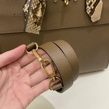 Photo16-1-24_34325PM-min Photo16-1-24_34325PM-min