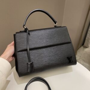 LV Cluny MM Black Epi
