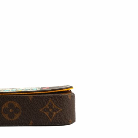 Prada_3989-10_cd2fb011-ce6c-466a-8bb0-8a983770e324