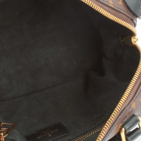 Prada_3989-25_93beb56a-b215-48fa-9add-89589e74a641