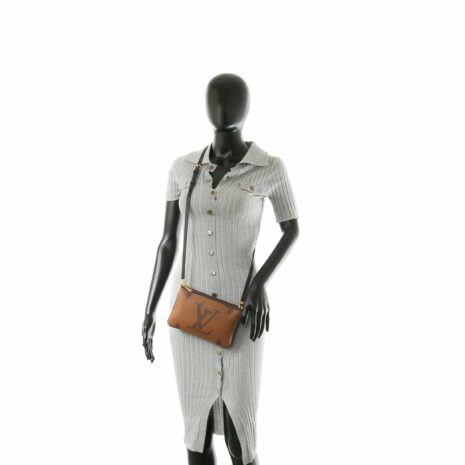 Prada_4262-24_a6b71646-f57e-4707-981c-1825908b2515 Prada_4262-24_a6b71646-f57e-4707-981c-1825908b2515