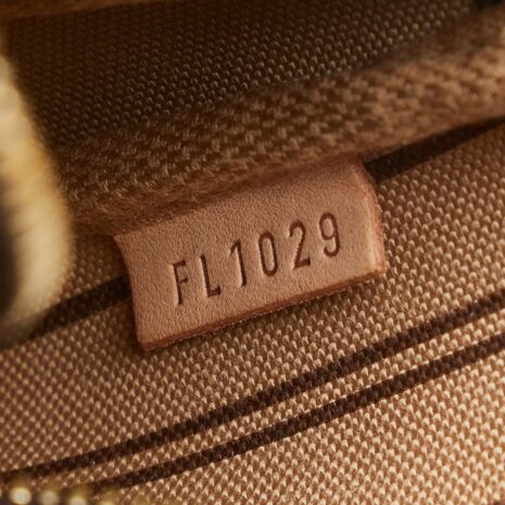 RW1HJ8I2P3OJA0HZ_7 RW1HJ8I2P3OJA0HZ_7