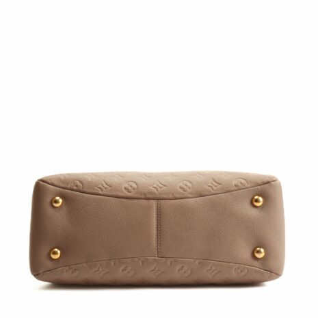 Visetos_4146-10_64e9fac8-c22e-4dee-a8e2-77932337b7d9 Visetos_4146-10_64e9fac8-c22e-4dee-a8e2-77932337b7d9