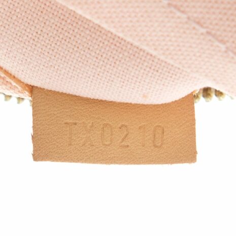 ce6de69622c426f65ed693c33b1063bc