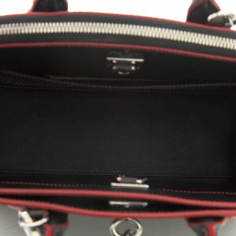 db3c0cd65feda846c6a2a95ebabe49cf