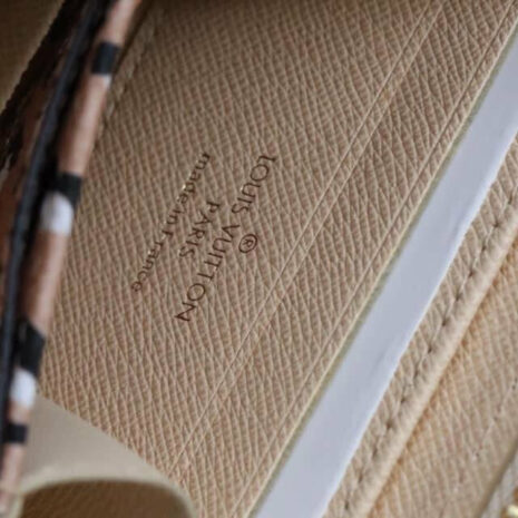 image_1092d8ce-9c99-42e1-9471-b3594b6b6346 image_1092d8ce-9c99-42e1-9471-b3594b6b6346