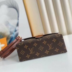 LV Locky BB bag