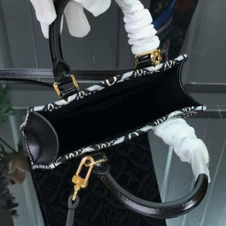 image_7dfbe900-5d35-4237-aff2-38202b158101 image_7dfbe900-5d35-4237-aff2-38202b158101