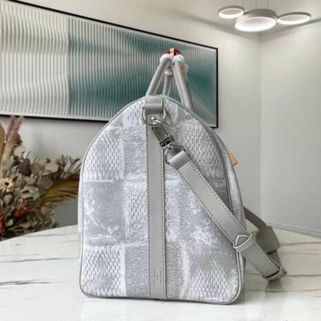 image_9c824a25-aec0-4924-8faa-cde5c6a672d9