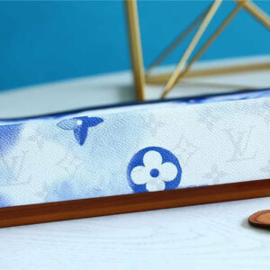 LV Pochette Voyage MM